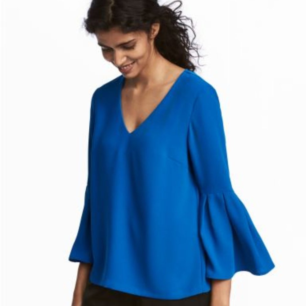⭐️ Host Pick⭐️ x 2 H&M | Elegant V Neckline Blouse - Picture 1 of 9